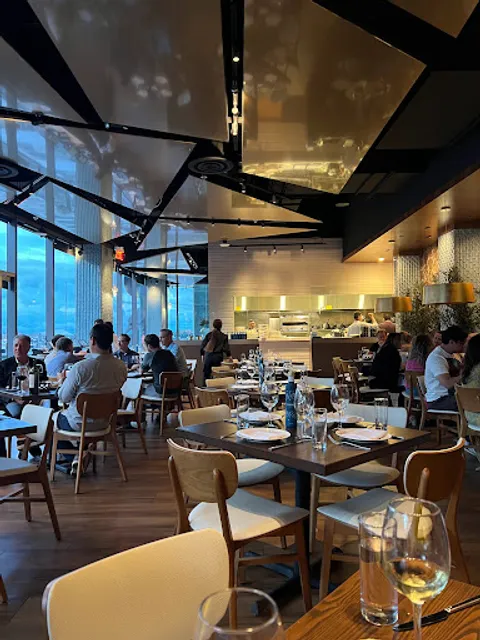 Limani Grille Seaport