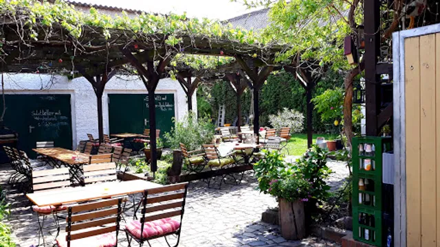 Gaststätte Storchennest - Ursula Lüde