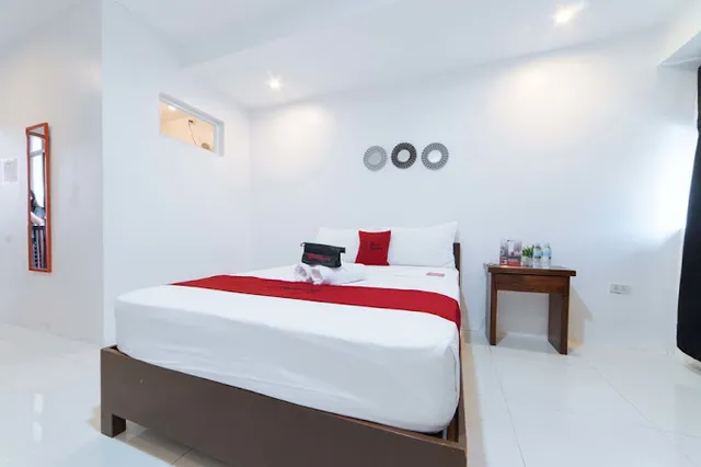 RedDoorz Plus @ San Roque Roxas City