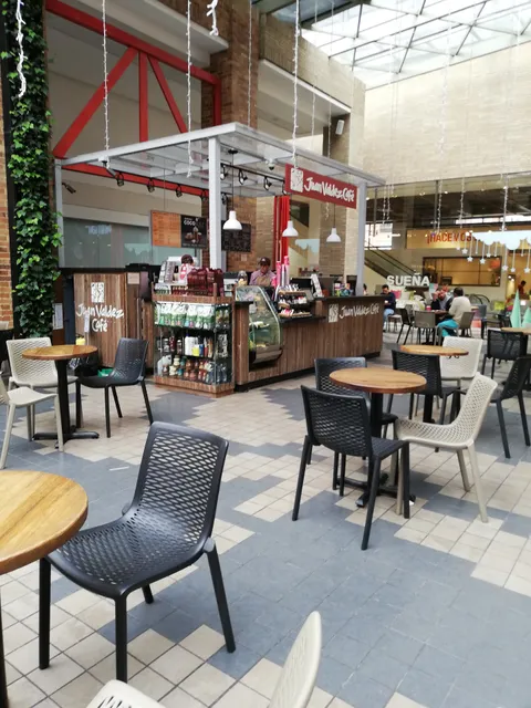 Juan Valdez - Plaza de las Américas