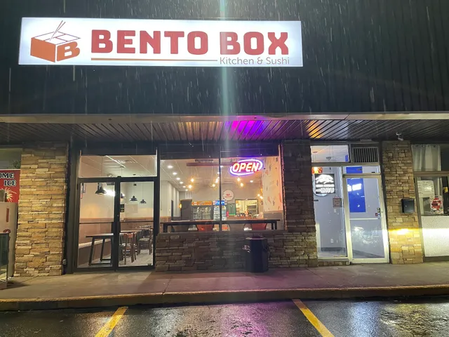 Bento box kitchen & sushi