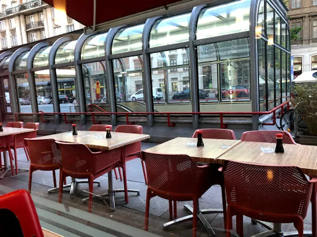 Hitomi Sushi Wok Noodle