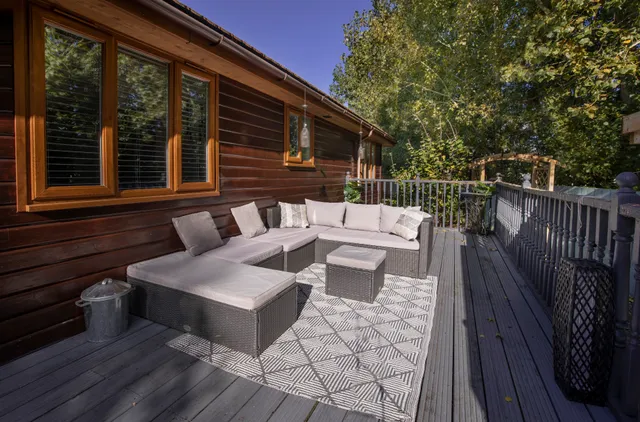 Honey bee lodge york