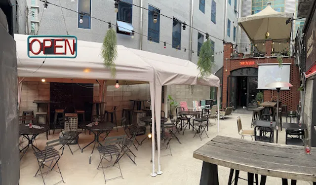 Gangnam Bar Cafeslow cocktail bar