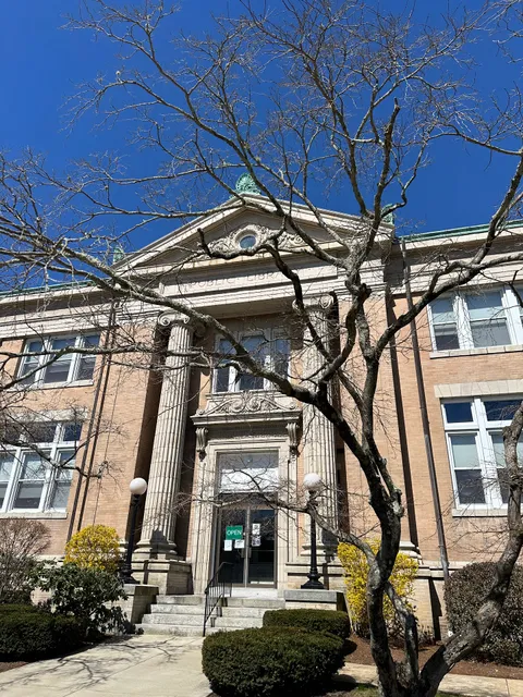 Middleborough Public Library