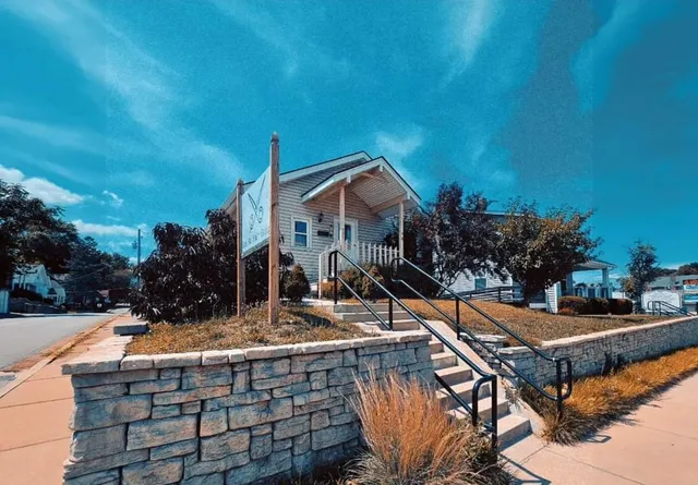 Deeply Rooted Salon St Charles