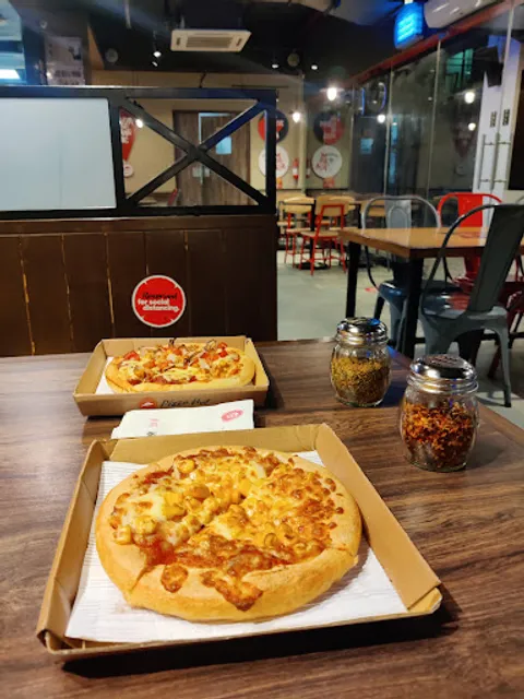 Pizza Hut | Vile Parle West, Mumbai
