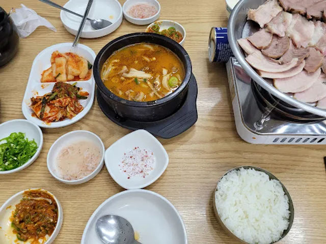 소문난순대국