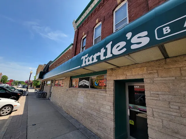 Turtle's Bar & Grill