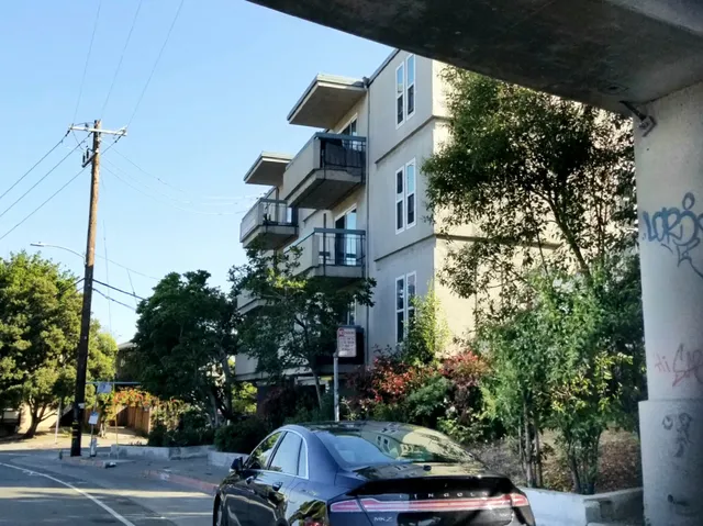 Grand Lake Terrace Apartments