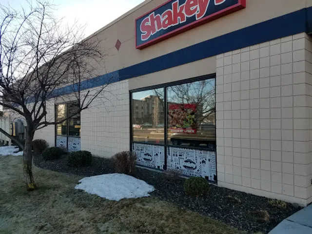 Shakey's Pizza Parlor