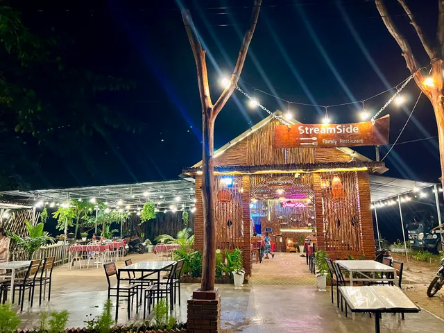 Streamside Restaurant