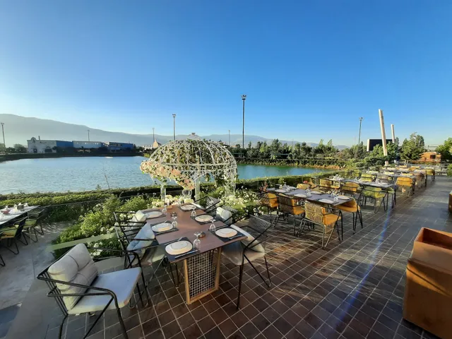 Amaleen Cafe & Restaurant