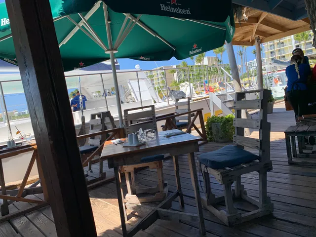 Pelican Pier / Pelican Nest Restaurant