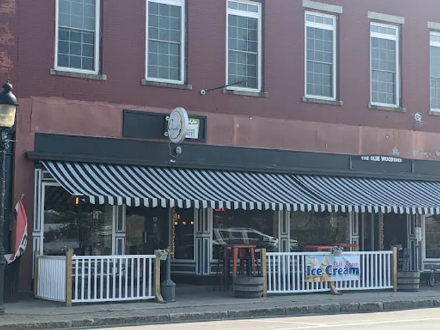 Crumbs Cafe & Coffee Bar