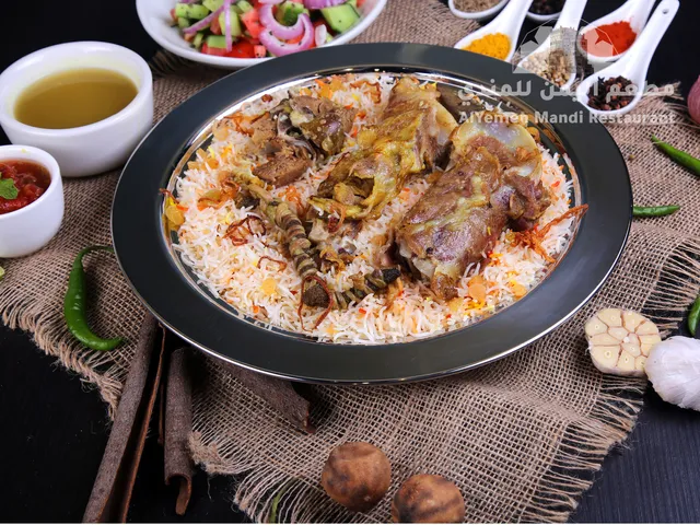 Al Yemen Mandi مطعم اليمن للمندي فرع القصيص