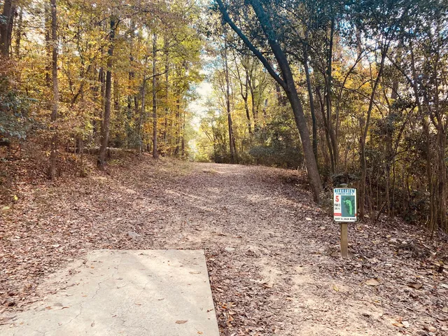 Riverview Park Disc Golf Course Hole 1
