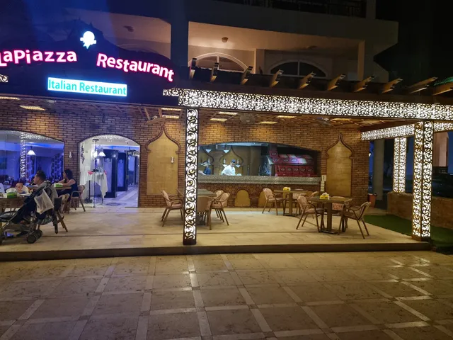 La Piazza