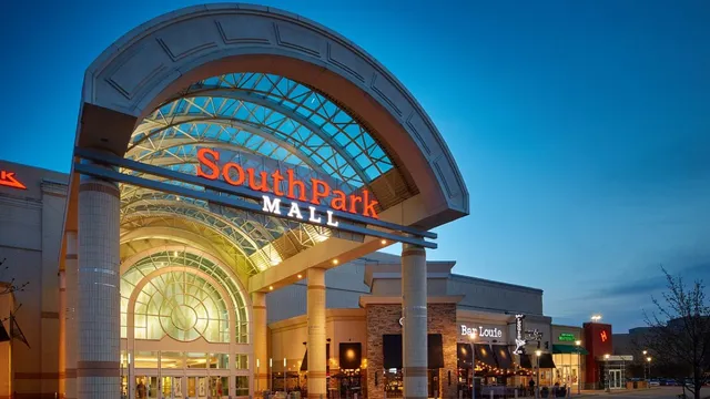 Curated. Sneakers | Streetwear | Luxury