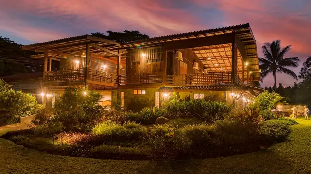 โรงบ่มริมน้ำน่าน