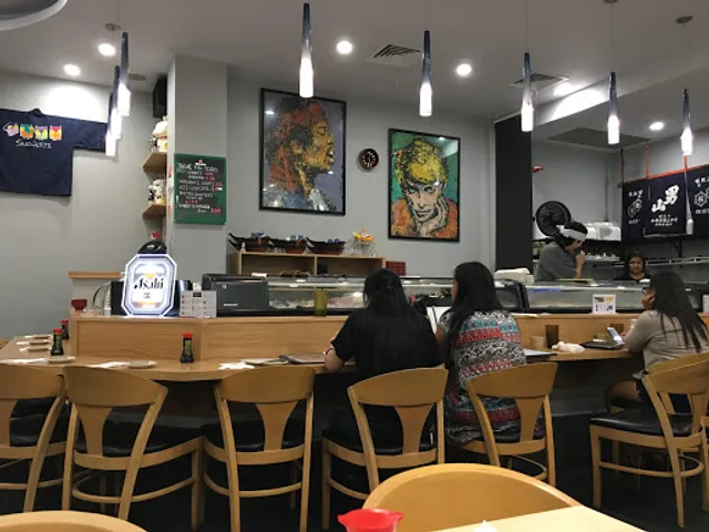 California Beach Rock 'N Sushi