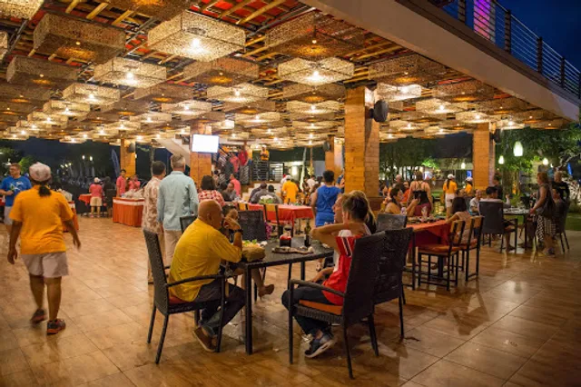 La Costa Beach Lounge