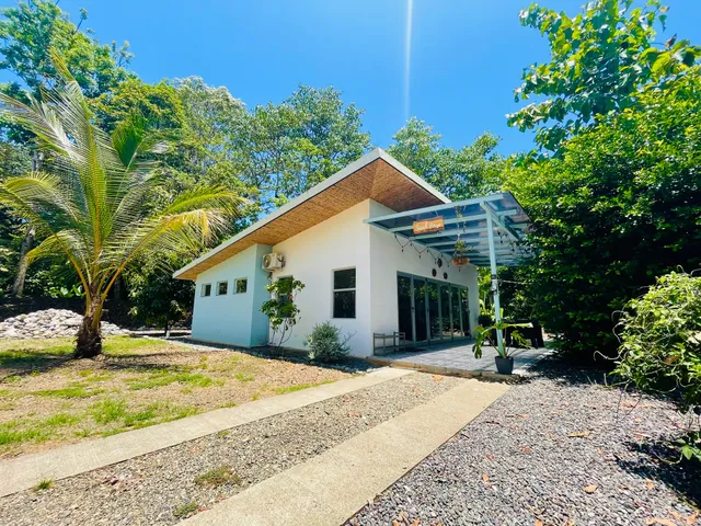 Birds of Paradise Uvita Lodge | Costa Rica