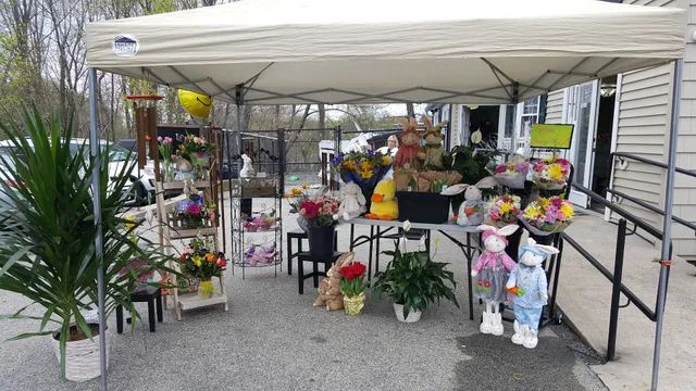 Sutton Pond Flowers & Gifts