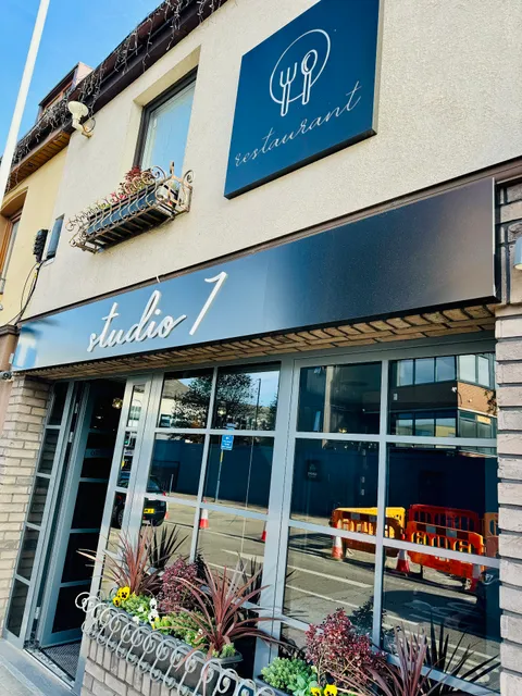 Studio 7 Restaurant