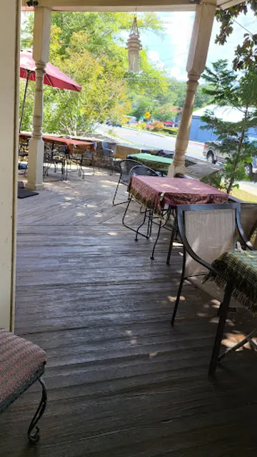 Thai Palace & Sushi Bar