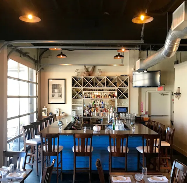 Nikanos Mediterranean Bar & Grille