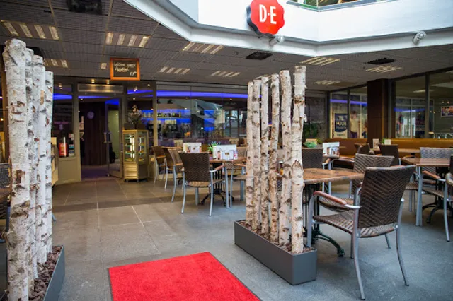 Lunchroom Paul En Riet