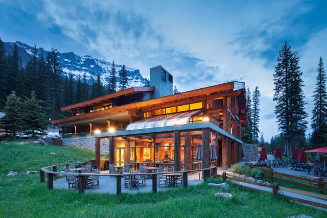 Moraine Lake Lodge