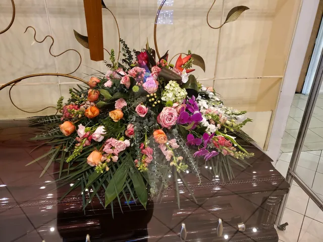 Charming Flowers & Gifts