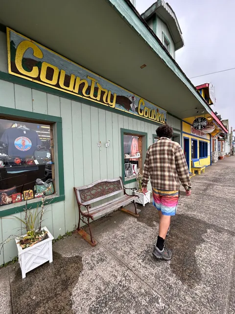 Country Cousins Gift Shop