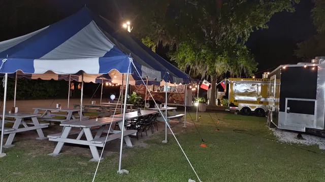 Beautiful Island Square