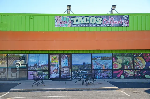 Tacos Los Compadres
