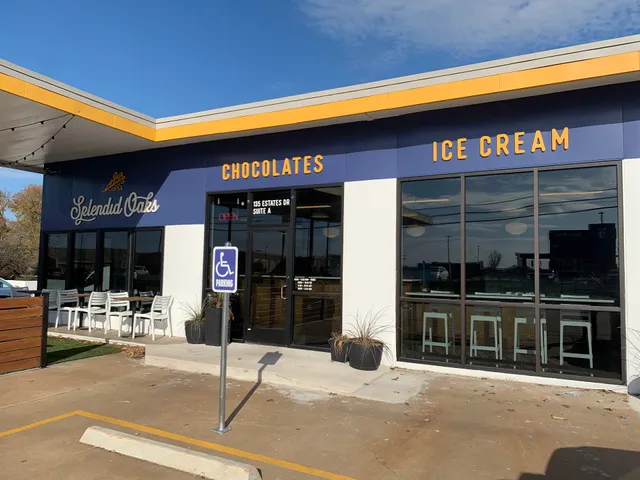 Splendid Oaks Chocolates & Ice Cream