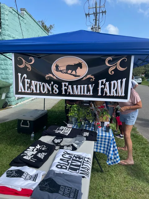 Frankie’s Outdoor Market