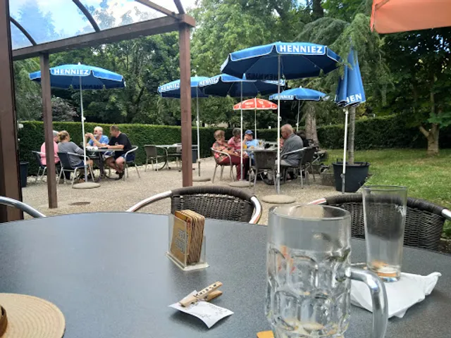 Café Hallenminigolf