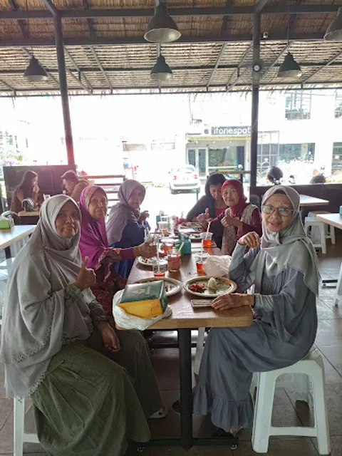 AYAM PENYET SURABAYA SETURAN