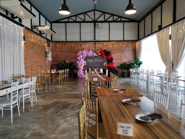 Happy Place Restaurant