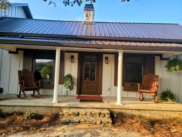 Friend's Advice Stays