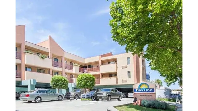 Days Inn by Wyndham San Francisco S/Oyster Point Airport