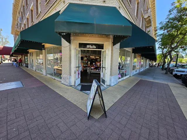 The Rabbit Hole Trading Co