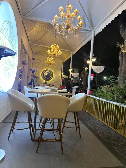 The Whyte Bar & Cafe