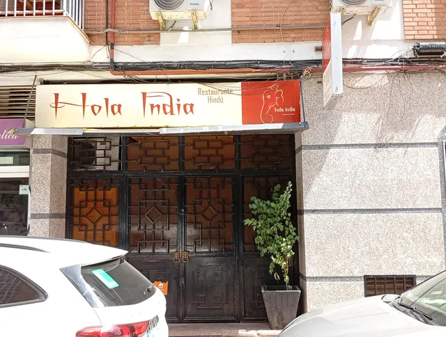 Hola India