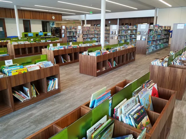 Ramsey County Library - Shoreview