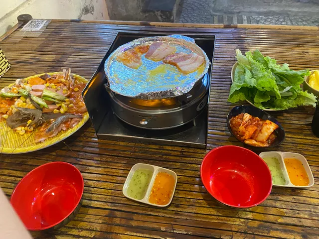 Phố Cổ Hà Nội - Nem chua rán số 1