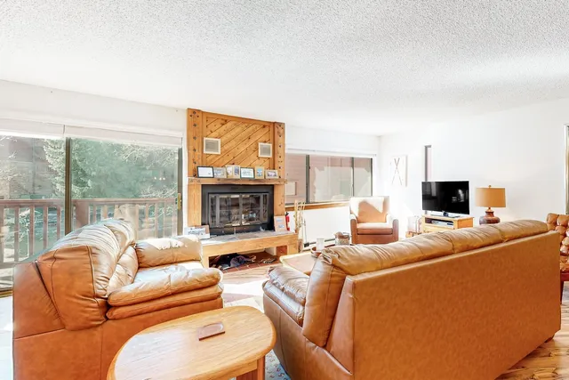 Pine Ridge Condominiums by Vacasa